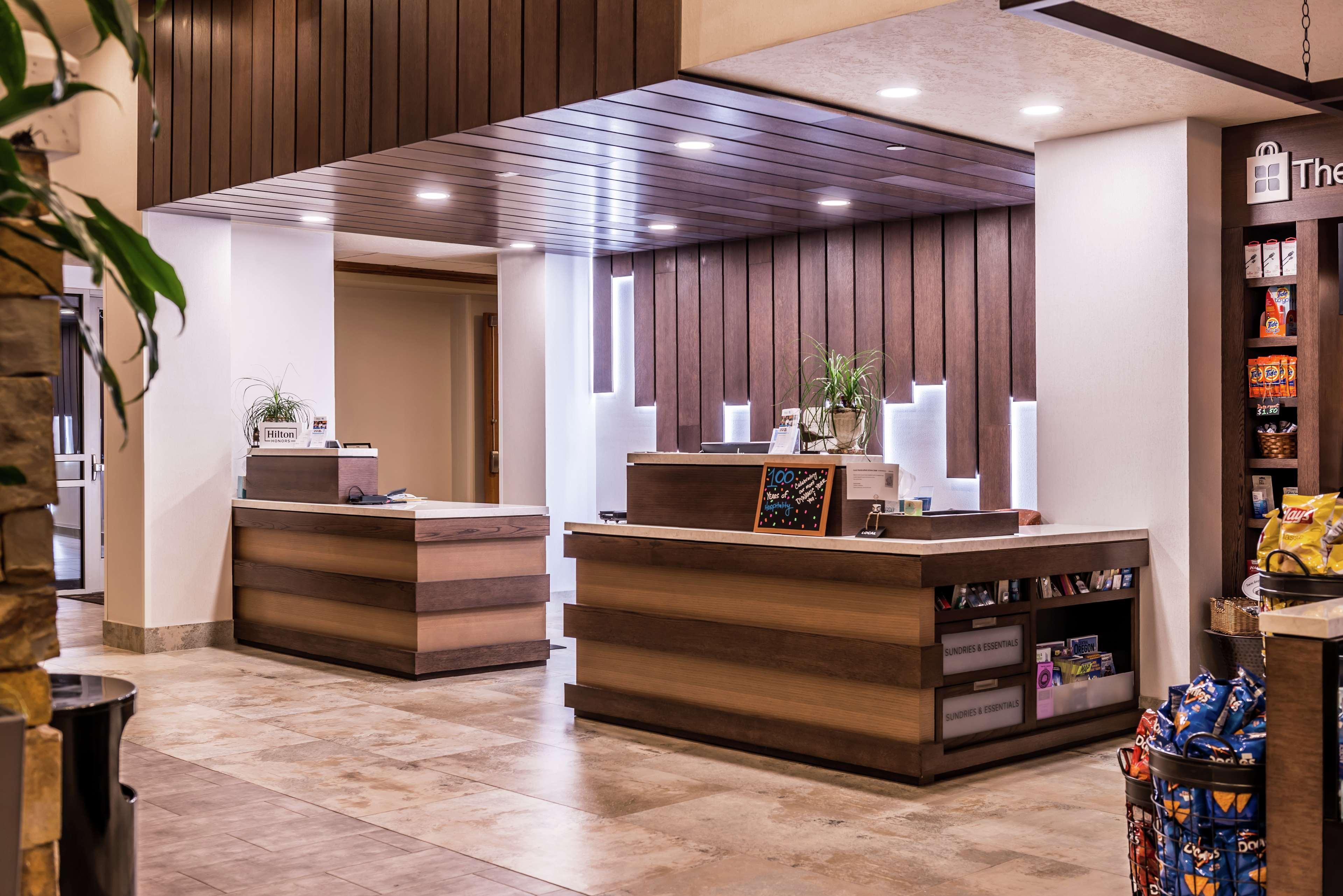 Hilton Garden Inn Bend Bagian luar foto