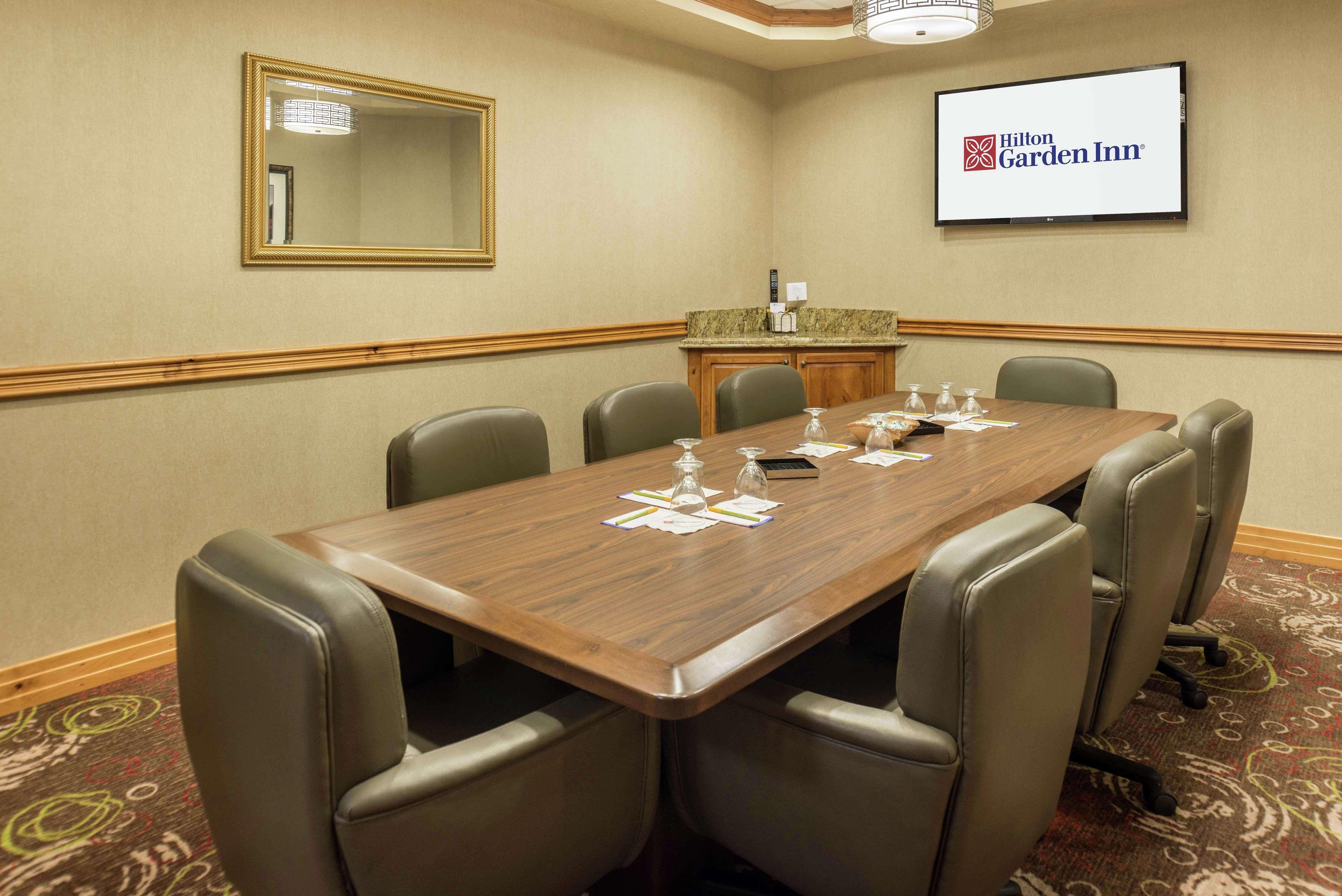 Hilton Garden Inn Bend Bagian luar foto