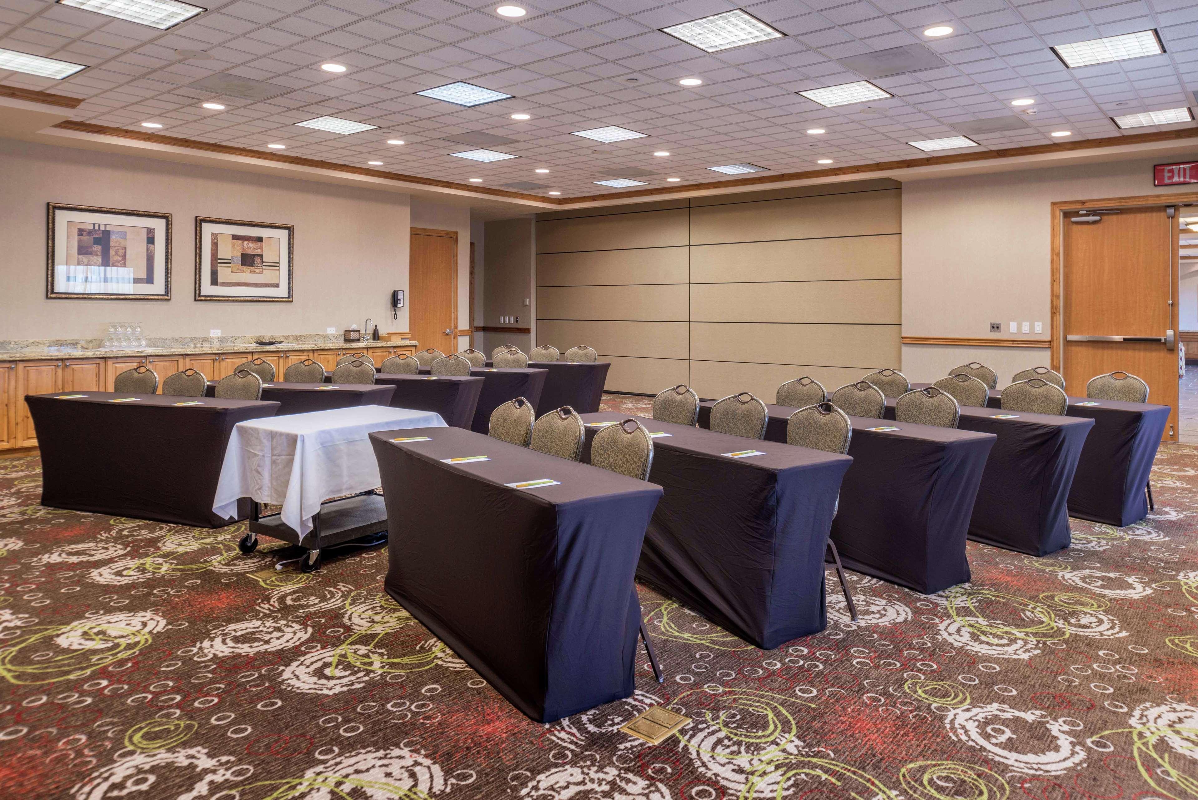 Hilton Garden Inn Bend Bagian luar foto