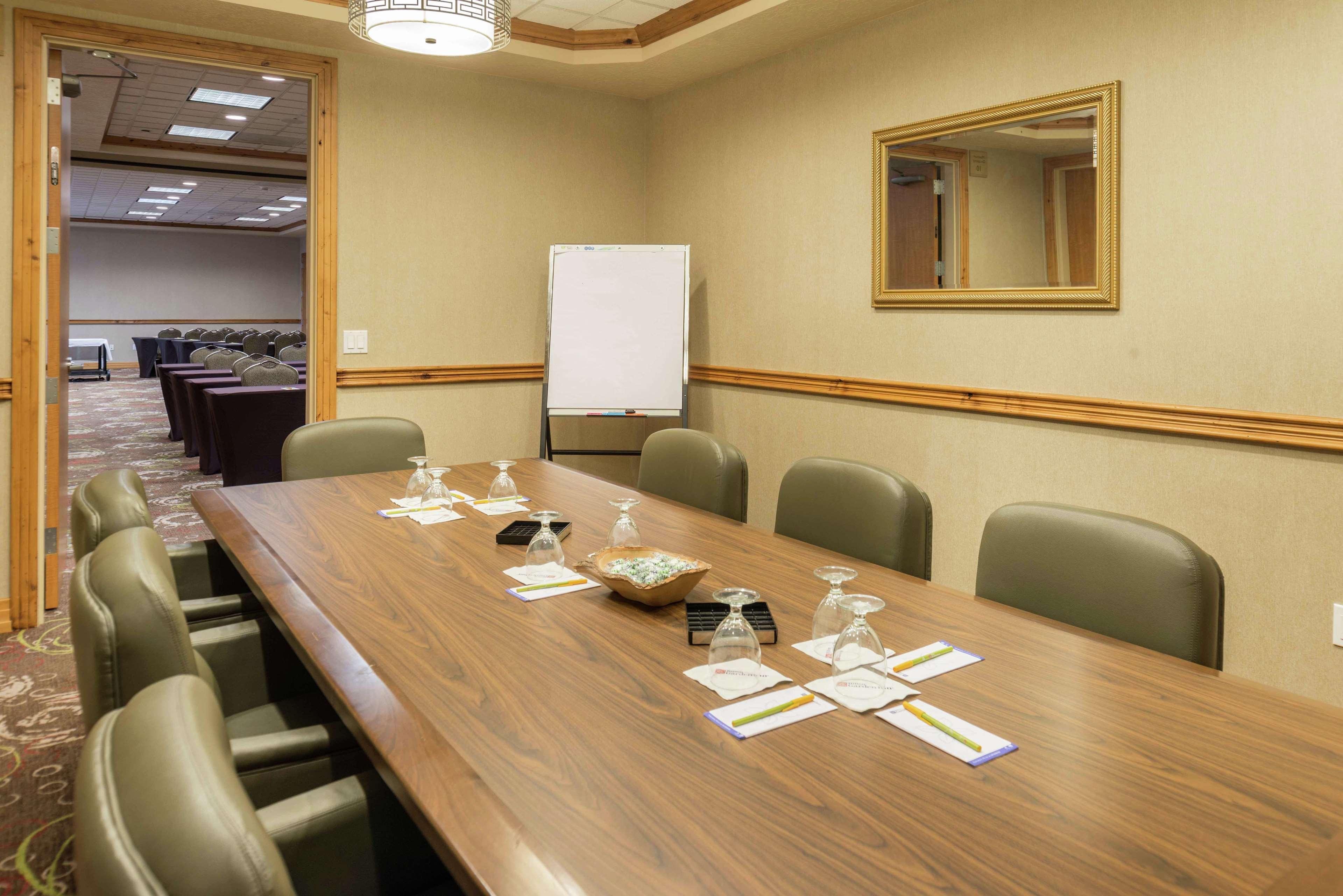 Hilton Garden Inn Bend Bagian luar foto