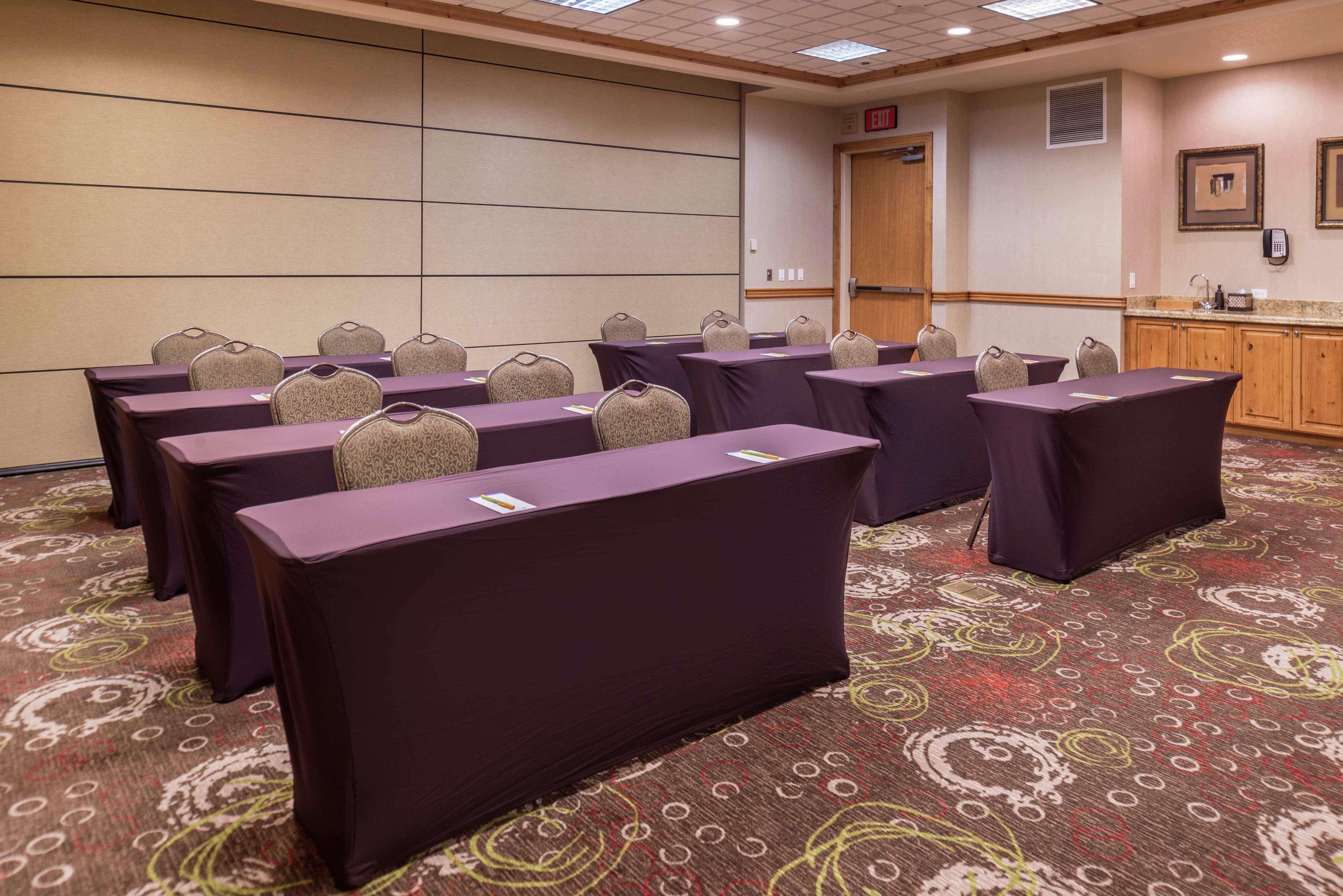 Hilton Garden Inn Bend Bagian luar foto