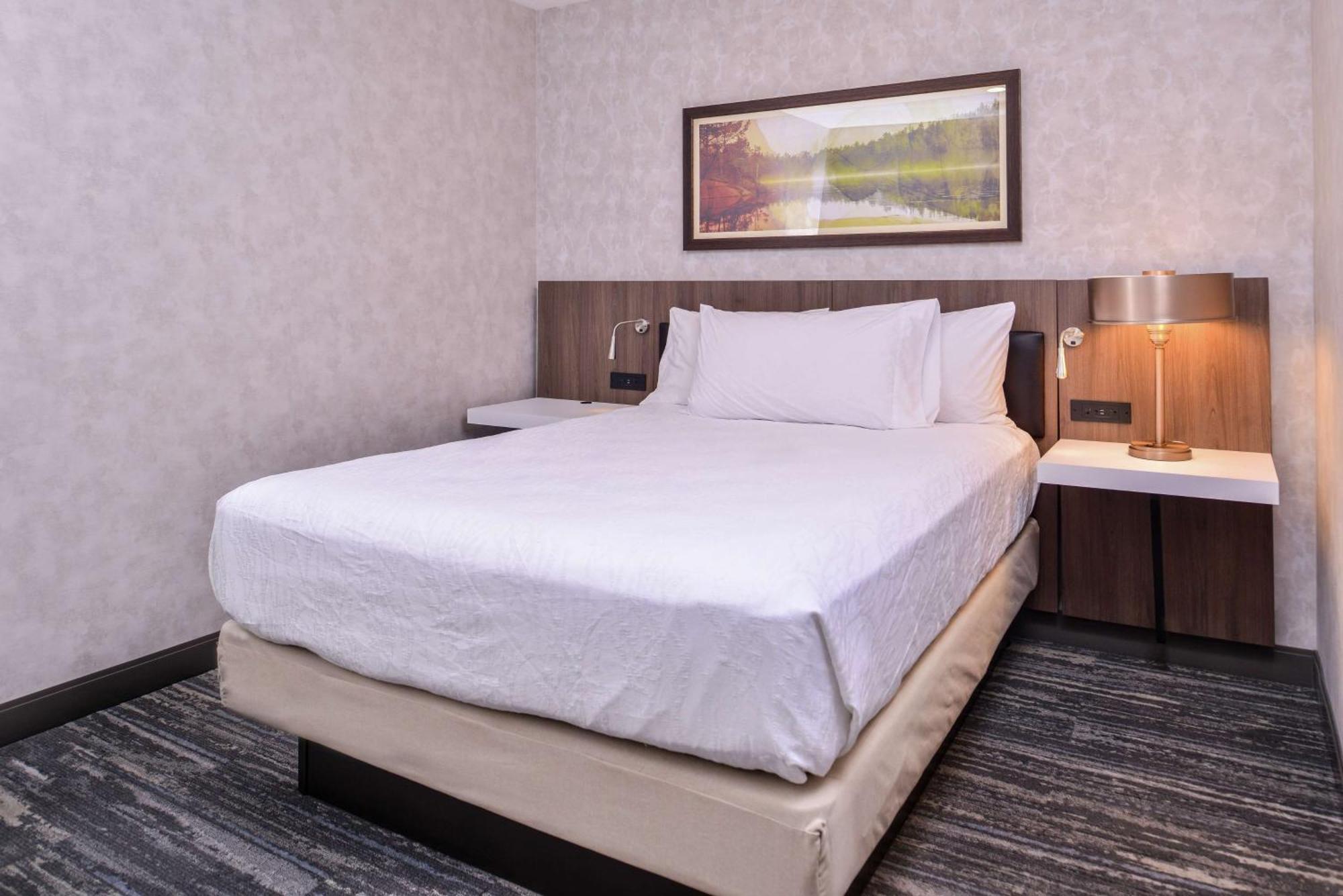 Hilton Garden Inn Bend Bagian luar foto