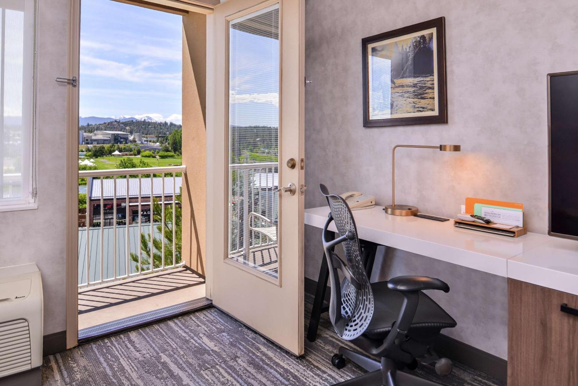 Hilton Garden Inn Bend Bagian luar foto